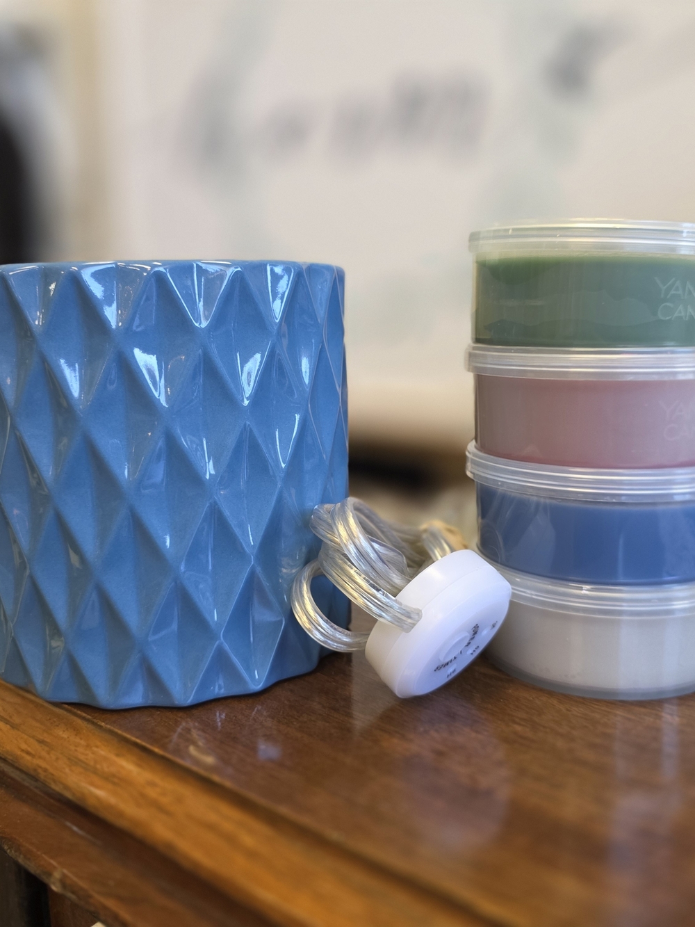Yankee Candle Scenterpiece Wax Warmer + 5 Melt Cups Blue Ceramic